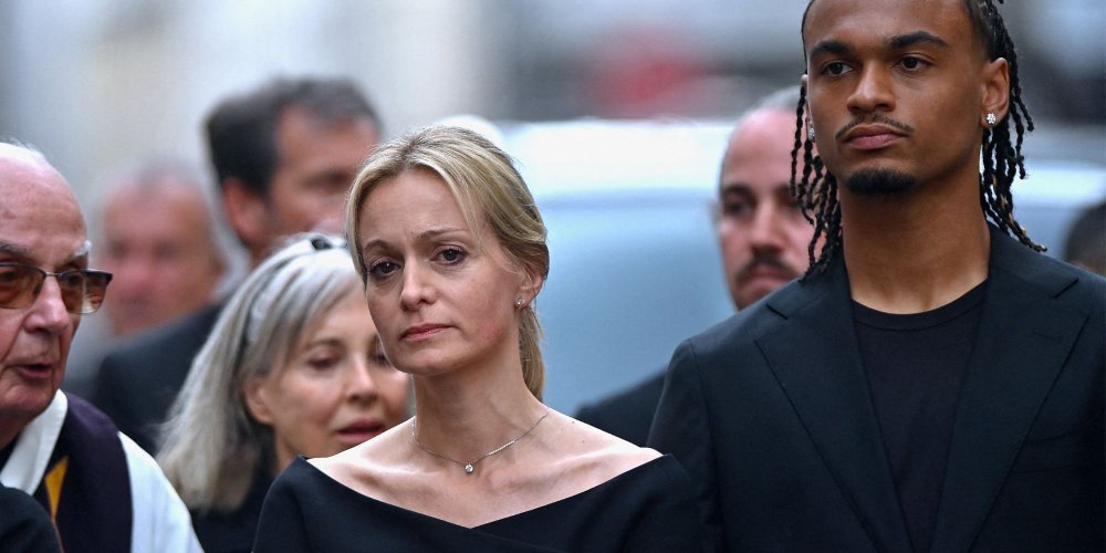 Son premier mari Audrey Crespo-Mara et ses fils : Aliou Mara, Sékou et Lamine Mara son premier mari audrey crespo-mara et ses fils